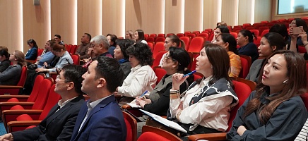Как правильно работать с документами: в Архиве Президента прошел обучающий семинар фото галереи 4
